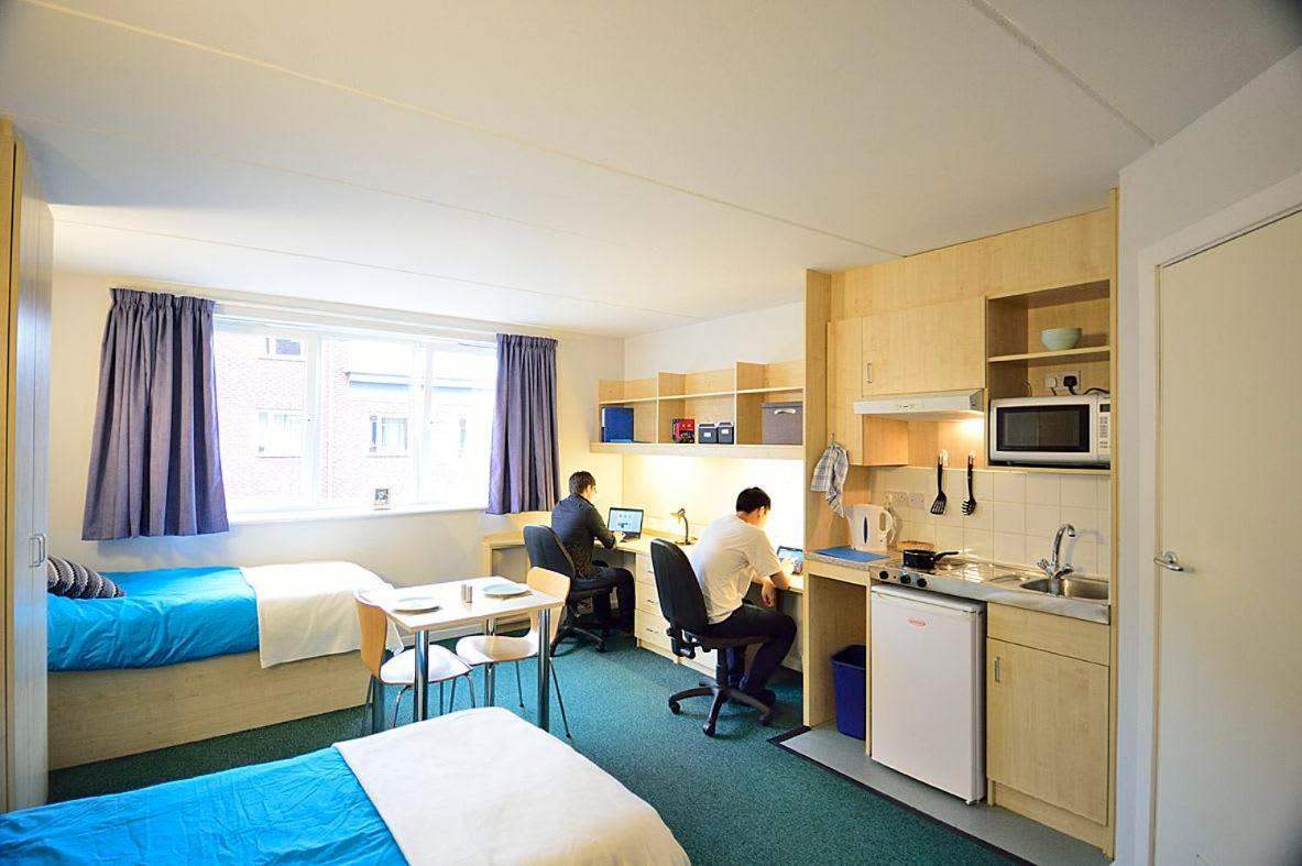 Broadgate Park Beeston Nottingham Apartment Exterior photo